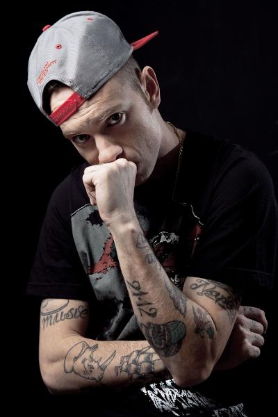 "Miracolo!": Clementino, 28 tracce, 2 album e tante...tracce!